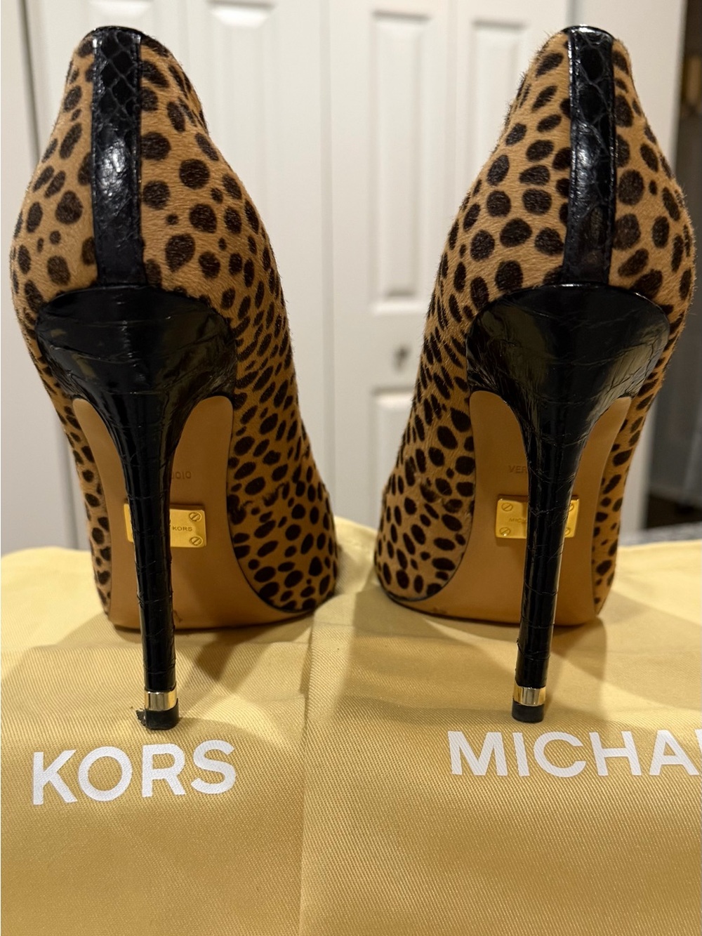 MICHAEL KORS PONYHAIR LEOPARD PRINT STILETTO PUMPS - SIZE IT 36 - Picture 11 of 12